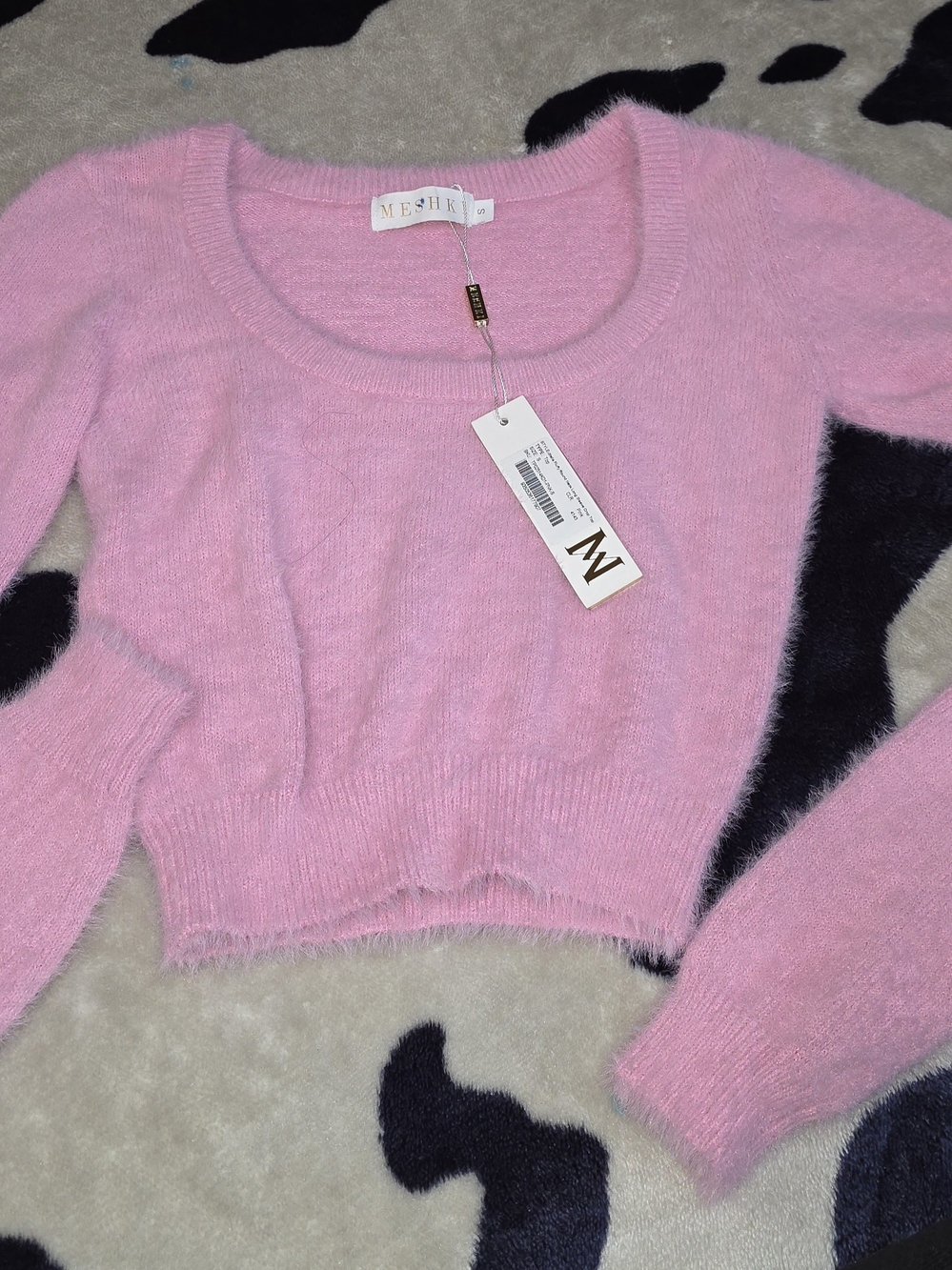 Meshki Soft Pink Fuzzy Scoop-Neck Cropped Sweater
